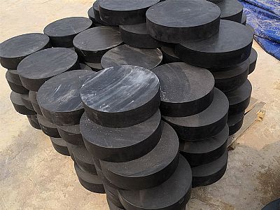 振兴区板式橡胶支座由若干层橡胶片与薄钢板经加压硫化